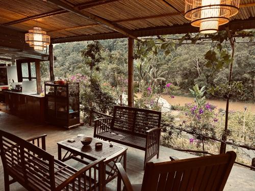 Balcony/terrace, COI NGUON FARM GLAM Mang Den in Kon Von Kle Balcony/terrace, COI NGUON FARM GLAM Mang Den in Kon Von Kle