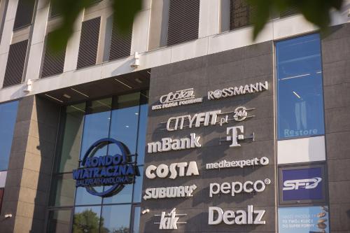 Rondo Wiatraczna Deluxe Apartment