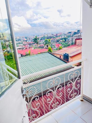 Балкон/терраса, Appartements modernes, Wifi, TV - Yaoundé, Omnisports (Appartements modernes, Wifi, TV - Yaounde, Omnisports) in Яунде Балкон/терраса, Appartements modernes, Wifi, TV - Yaoundé, Omnisports (Appartements modernes, Wifi, TV - Yaounde, Omnisports) in Яунде
