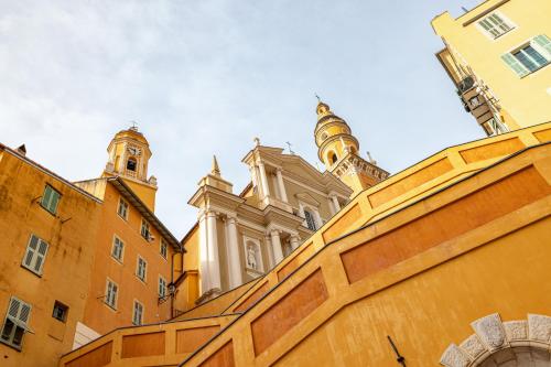Le Bougainvillier Menton Vieille Ville