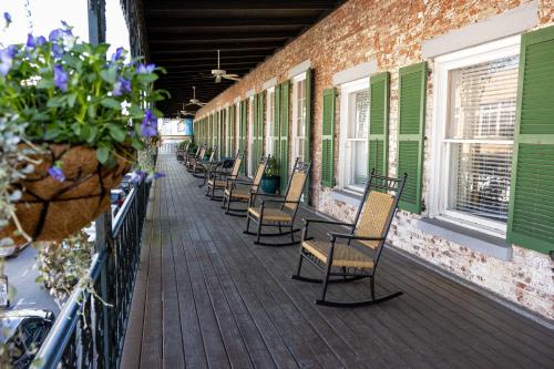 Vista exterior, The Marshall House in Savannah City Center Vista exterior, The Marshall House in Savannah City Center