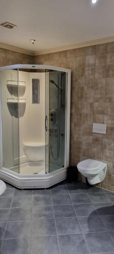 Zuhanyzó, Walters in Skien Zuhanyzó, Walters in Skien