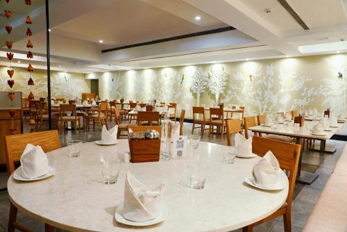 Restaurant, Greenpark Visakhapatnam in Ram Nagar Restaurant, Greenpark Visakhapatnam in Ram Nagar