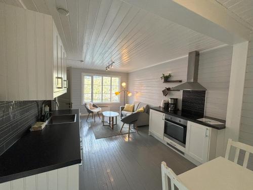 Konyha, Buodden Rorbuer - Fisherman Cabins Sørvagen in Sorvagen Konyha, Buodden Rorbuer - Fisherman Cabins Sørvagen in Sorvagen