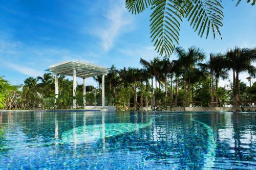 Swimming pool, Four Points by Sheraton Hainan, Sanya in Sanya Swimming pool, Four Points by Sheraton Hainan, Sanya in Sanya