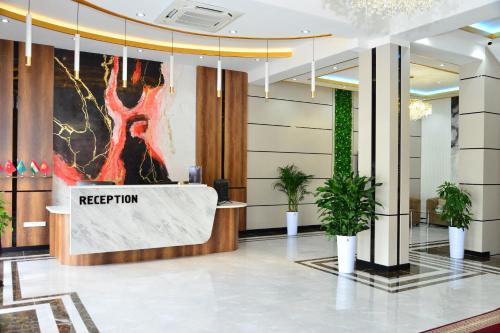 Lobby, MehmonsaroyGrand in Farghona Lobby, MehmonsaroyGrand in Farghona