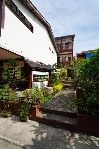 Ida Guest House & Restaurant Bukit Lawang RedPartner in Bukit Lawang Ida Guest House & Restaurant Bukit Lawang RedPartner in Bukit Lawang