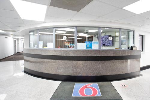 Lobby, Motel 6 Dallas, TX - Fair Park in Claremont Lobby, Motel 6 Dallas, TX - Fair Park in Claremont