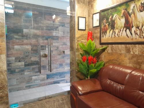 Előcsarnok, Mazola Diamond Hotel in Dar es Salaam Előcsarnok, Mazola Diamond Hotel in Dar es Salaam