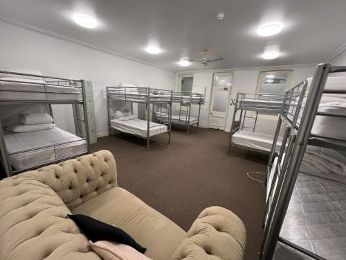 Wallaby Backpackers Hostel Perth - Valid Passport Required for Check in in Пърт Wallaby Backpackers Hostel Perth - Valid Passport Required for Check in in Пърт