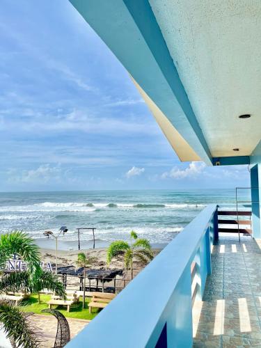 ファンタシーア ホテル アンド ビーチ リゾート (FUNTASEA HOTEL AND BEACH RESORT) in イバ ファンタシーア ホテル アンド ビーチ リゾート (FUNTASEA HOTEL AND BEACH RESORT) in イバ