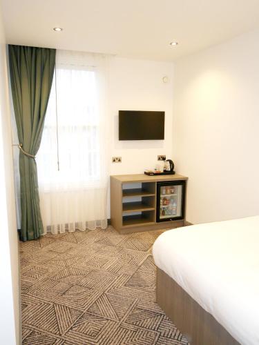 This photo about The Lion & Key Hotel shared on HyHotel.com