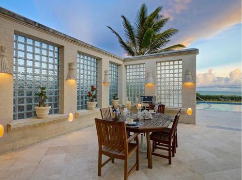 Ocean Mist Villa 3Bd by ZenBreak in Long Bay Ocean Mist Villa 3Bd by ZenBreak in Long Bay