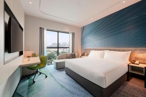 Guestroom, Holiday Inn Kuala Lumpur Bangsar By IHG near Bangsar LRT Station Guestroom, Holiday Inn Kuala Lumpur Bangsar By IHG near Bangsar LRT Station