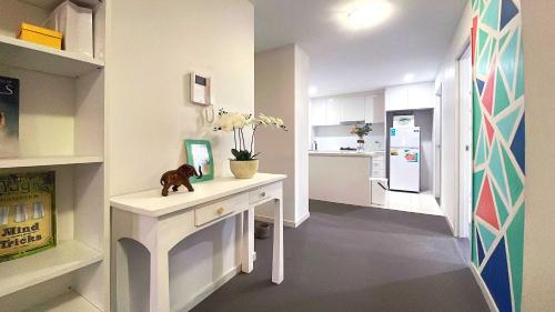 MetaWise 2BR Apartment in Heart of Hurlstone Park in Marrickville MetaWise 2BR Apartment in Heart of Hurlstone Park in Marrickville