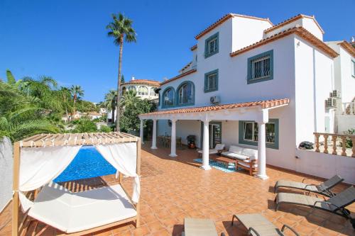 Facilities, Bellavista PS 10P by CARLOSFERIEN in Altomira Facilities, Bellavista PS 10P by CARLOSFERIEN in Altomira