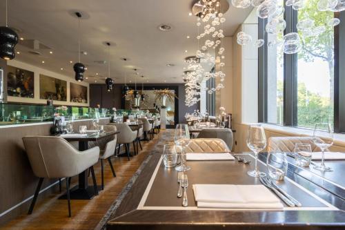 Ресторан, Fletcher Hotel-Restaurant Nieuwegein-Utrecht in Ниувегейн Ресторан, Fletcher Hotel-Restaurant Nieuwegein-Utrecht in Ниувегейн