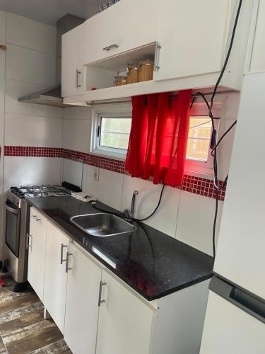 Los Fernández (Los Fernandez) in Jaureguiberry Los Fernández (Los Fernandez) in Jaureguiberry