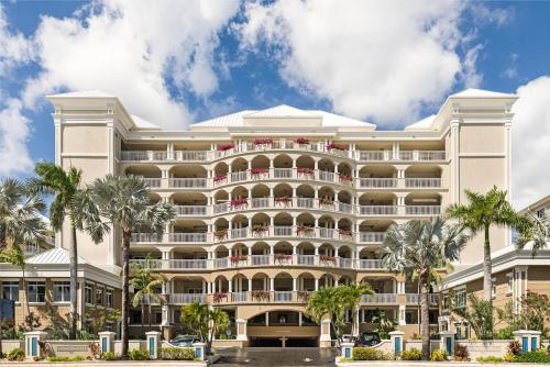Beachcomber 21 in Grand Cayman Beachcomber 21 in Grand Cayman