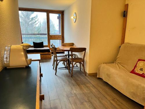 Residence Belles Challes - Studio 4 personnes Belles Challes MAE-7531 in Bourg-Saint-Maurice Residence Belles Challes - Studio 4 personnes Belles Challes MAE-7531 in Bourg-Saint-Maurice