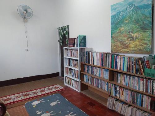 西濱休息站旁 in Da-an District 西濱休息站旁 in Da-an District