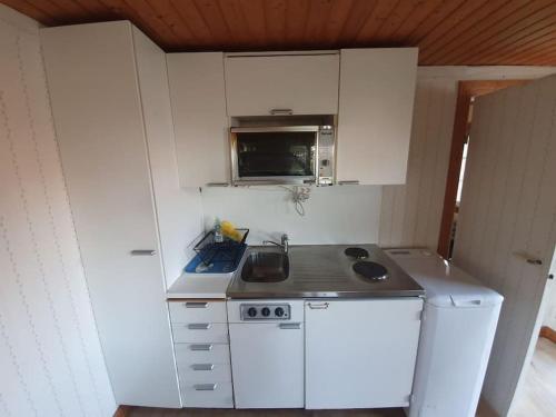 Mysig stuga med havsutsikt på Sydkoster (Mysig stuga med havsutsikt pa Sydkoster) in 斯特勒姆斯塔德 Mysig stuga med havsutsikt på Sydkoster (Mysig stuga med havsutsikt pa Sydkoster) in 斯特勒姆斯塔德