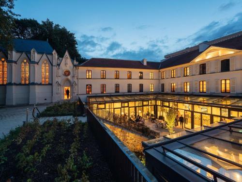 Näkymä ulkoa, Domaine Reine Margot Paris Issy - MGallery Collection in Issy-Les-Moulineaux Näkymä ulkoa, Domaine Reine Margot Paris Issy - MGallery Collection in Issy-Les-Moulineaux