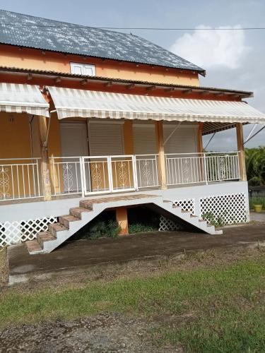 Villa Grandes pieces in Petit-Bourg Villa Grandes pieces in Petit-Bourg