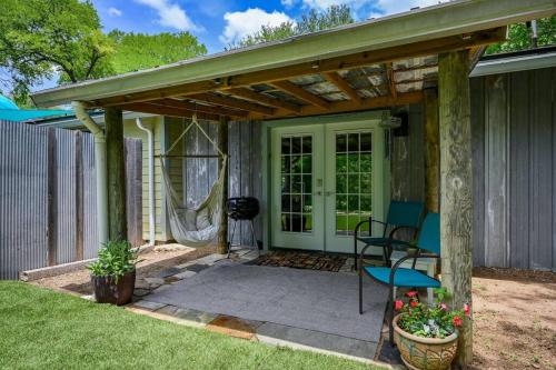 Cozy Suite On A Creek - Sleeps 4