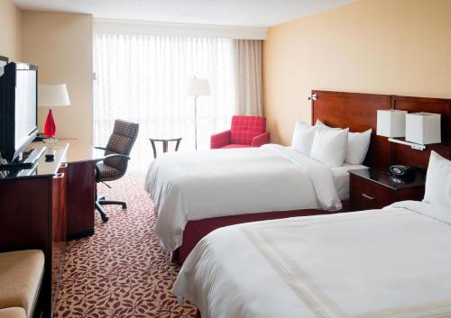 Wyndham Cleveland Airport in كليفلاند Wyndham Cleveland Airport in كليفلاند