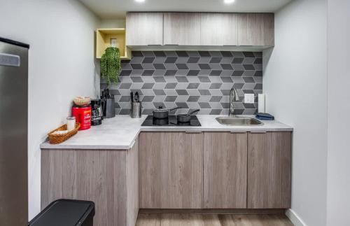 Newly Renovated Bright Studio in Rochester (New York) Newly Renovated Bright Studio in Rochester (New York)