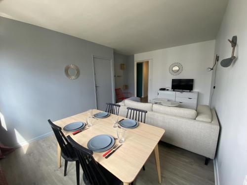 Facilities, Appartement pour 8 personnes a Mont-Saint-Aignan - 217 in Mont-Saint-Aignan Facilities, Appartement pour 8 personnes a Mont-Saint-Aignan - 217 in Mont-Saint-Aignan