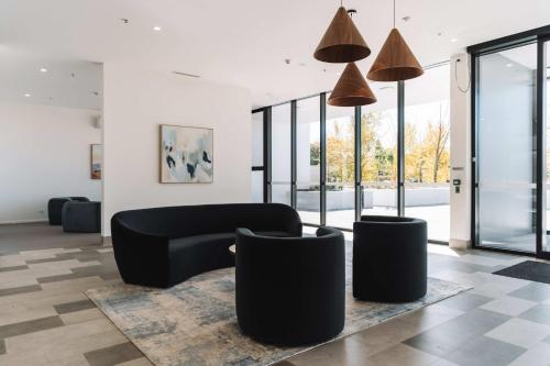 Pristine 2-Bed Apartment with Pool and BBQ in Woden Valley Pristine 2-Bed Apartment with Pool and BBQ in Woden Valley