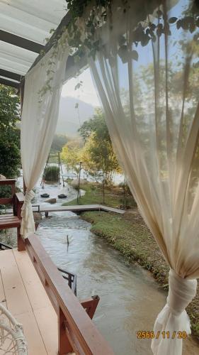 ห้องลานเคียงดาว บ้านสวนสราญชล in バン ナー サン ห้องลานเคียงดาว บ้านสวนสราญชล in バン ナー サン