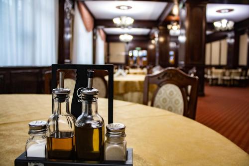 Sală de festivități, Hotel Rebis in Brăila Sală de festivități, Hotel Rebis in Brăila