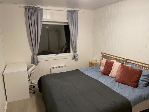 Centrally located apartment with 2 bedrooms and free parking