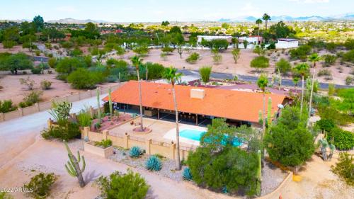 A szálláshely kívülről, The Team Ropers Ranch House in Wickenburg (AZ) A szálláshely kívülről, The Team Ropers Ranch House in Wickenburg (AZ)