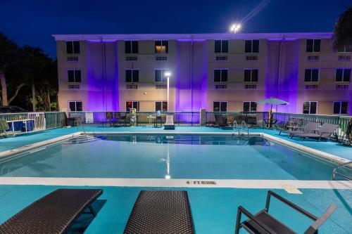 Swimming pool, Sleep Inn Ormond Beach - Daytona in Ormond Beach Swimming pool, Sleep Inn Ormond Beach - Daytona in Ormond Beach