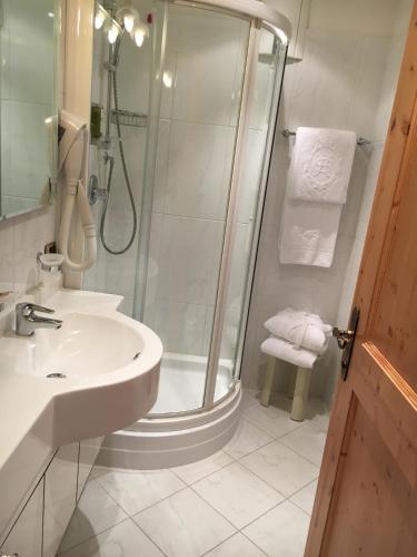Bathroom, Hotel Stalon Alpine Chic in San Martino di Castrozza Bathroom, Hotel Stalon Alpine Chic in San Martino di Castrozza