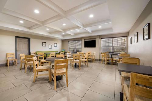 Food and beverages, Country Inn & Suites by Radisson, Freeport, IL in Freeport (IL) Food and beverages, Country Inn & Suites by Radisson, Freeport, IL in Freeport (IL)