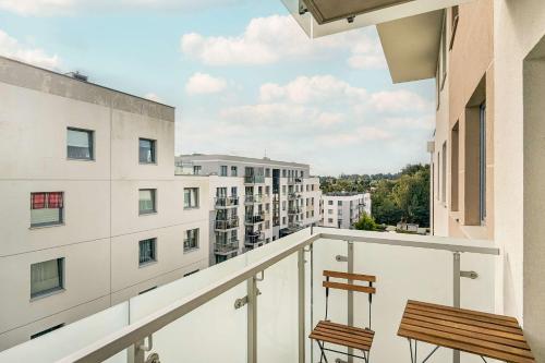 Varanda/terraço, Kartuska Stylish Apartment & Parking by Noclegi Renters in Jasien Varanda/terraço, Kartuska Stylish Apartment & Parking by Noclegi Renters in Jasien