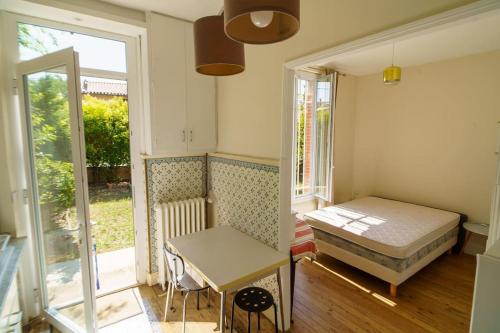 Studio Jardin a la Villa Odette in Mirail-Universite Studio Jardin a la Villa Odette in Mirail-Universite