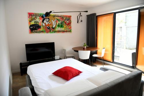 House of Sunflowers 15 min da Duomo