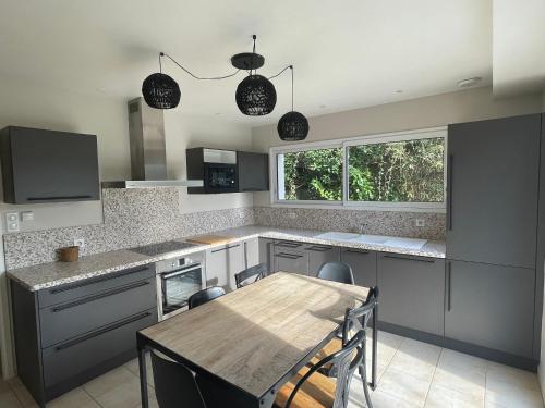 Kitchen, Le 90 - Grande maison cosy in Isneauville Kitchen, Le 90 - Grande maison cosy in Isneauville