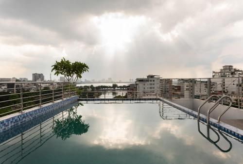 Luxe Paradise Premium Hotel in Ba Dinh Luxe Paradise Premium Hotel in Ba Dinh