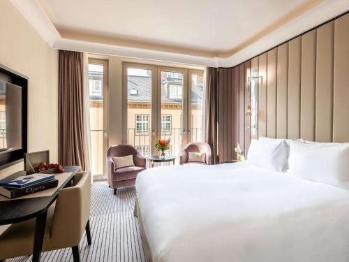 Sofitel Frankfurt Opera - image 4