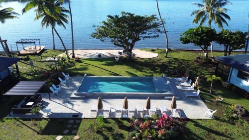 Úszómedence, Sublime Tahiti Beach Retreat in Papeari Úszómedence, Sublime Tahiti Beach Retreat in Papeari