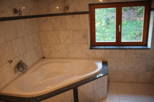 Fürdőszoba, Gruböder Bauernhaus (Gruboder Bauernhaus) in Vilshofen Fürdőszoba, Gruböder Bauernhaus (Gruboder Bauernhaus) in Vilshofen