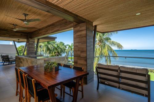 Modern Beachfront Villa 2 Pools Sunsets in Potrero Modern Beachfront Villa 2 Pools Sunsets in Potrero