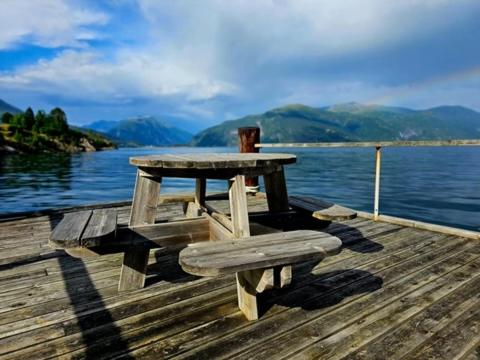 Vistas, Seaside 3-bedroom Holiday home in Balestrand Vistas, Seaside 3-bedroom Holiday home in Balestrand